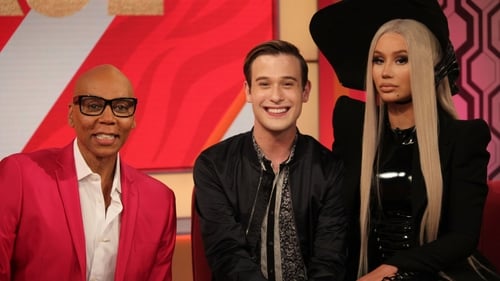 Iggy Azalea and 'Hollywood Medium' Tyler Henry