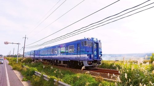Background image for A Route Through Time Bookended by the Two Seas in Western Japan
