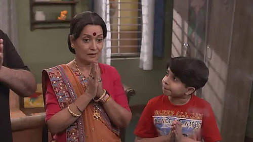 Mangal Singh arrives to clear Happu’s debt – Happu Ki Ultan Paltan
