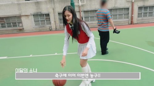 Background image for Episode 95 - LOOΠΔ 1/3 (Love & Live)