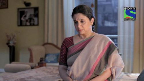 Ranveer refuses to accept Dev's Gift