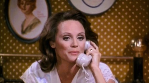 Background image for Mary Richards Falls in Love
