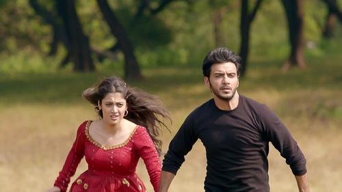 Background image for Roshni, Aman Fall in Trouble