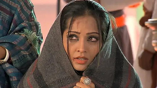 Jalal decides to marry Benazir