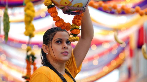 A Shocker For Raavi