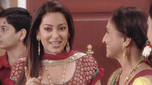 Juhi Chawla Visits The Thakkars