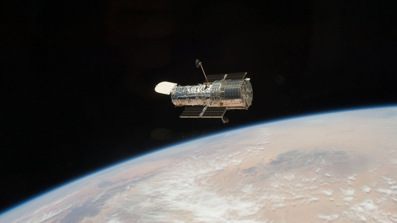 Hubble: A Look into the Universe backdrop