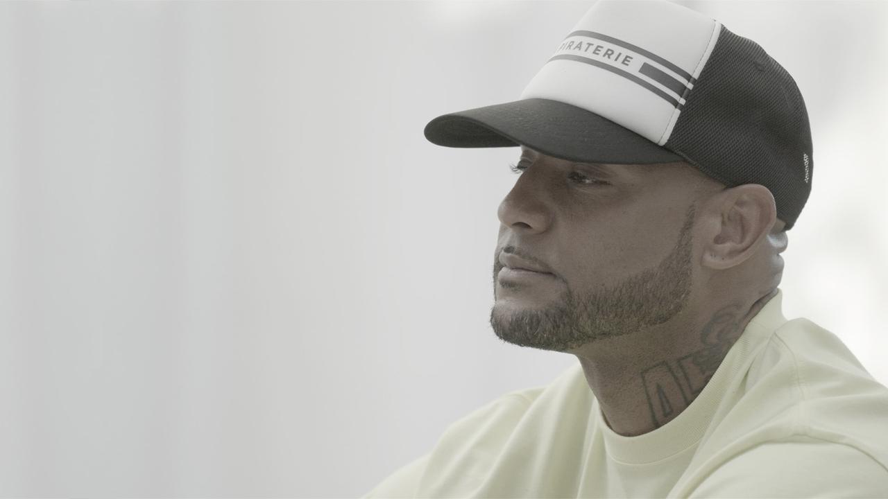 Booba - l’ultra interview backdrop