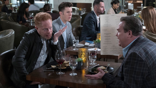 Modern Family Season 9 Episode 14 - Written in the Stars