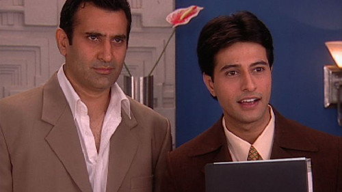 Jassi Surprised By Uninvited Visitor still