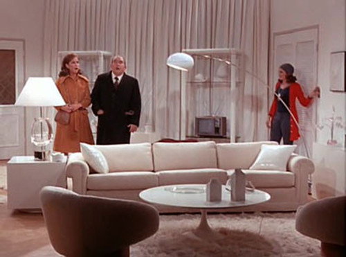 The Mary Tyler Moore Show Season 2 Episode 13 - The Square-Shaped Room