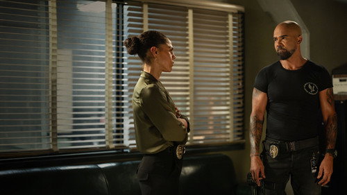 S.W.A.T. Exiles Season 1 Episode 3 - Burn Zone