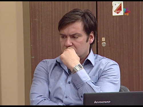 577 Zviždač still