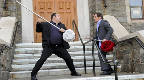 Kevin Can Wait Season 1 Episode 17 - Unholy War