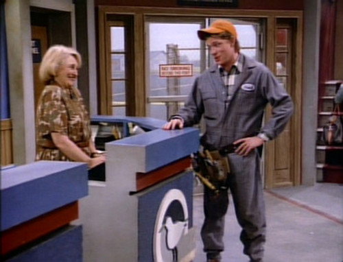 Wings Season 2 Episode 20 - Mother Wore Stripes