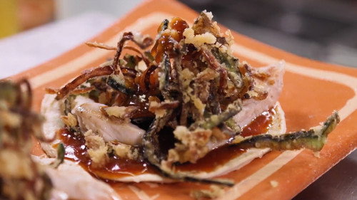 Diners, Drive-Ins and Dives Season 53 Episode 1 - Triple D Nation: Pickin' Up Flavor