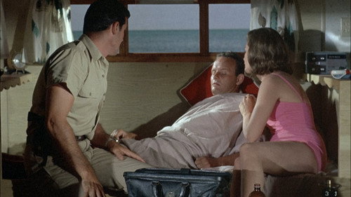 Flipper Season 1 Episode 1 - 300 Feet Below