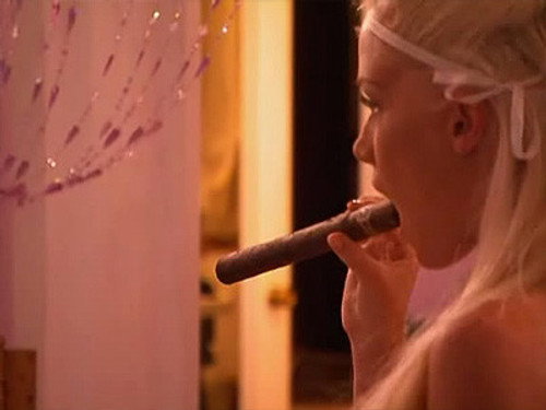 The Girls Next Door Season 1 Episode 14 - Clue-less