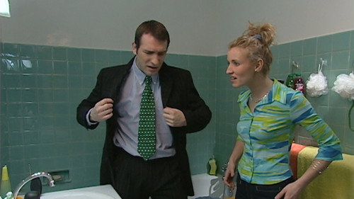 Dans la salle de bain (4) still