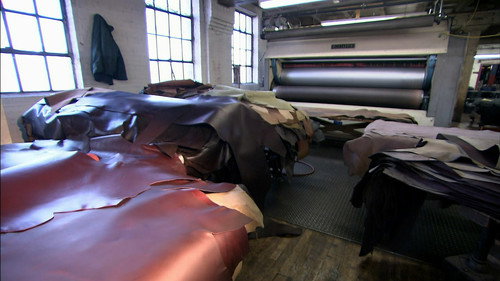 How It's Made Season 9 Episode 7 - Racing Shells, Stainless Steel Sinks, Leather, Pedal Steel Guitar