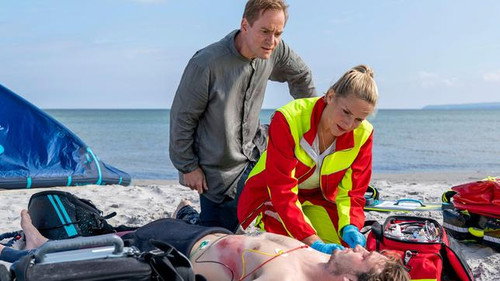 Praxis mit Meerblick Season 1 Episode 12 - Close-hauled