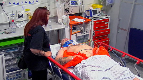 24 Hours in A&E Season 23 Episode 6 - Going the Distance
