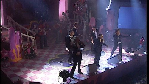 La banda toca en la fiesta still