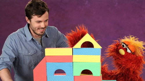 Sesame Street Season 43 Episode 4 - Baby Bear Comes Clean