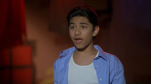 Ugly Betty Season 1 Episode 23 - East Side Story