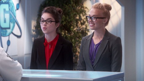 Best Friends Whenever Season 1 Episode 8 - Back to the Future Lab