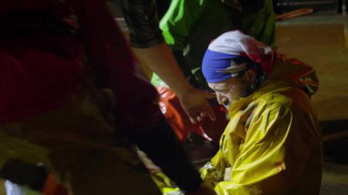 Deadliest Catch Season 22 Episode 10 - He's In the Water!