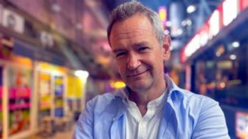 Alexander Armstrong in South Korea Season 1 Episode 1 - Episode 1