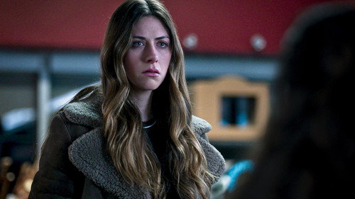 In the Dark Season 3 Episode 13 - Expectation is the Root of All Heartache