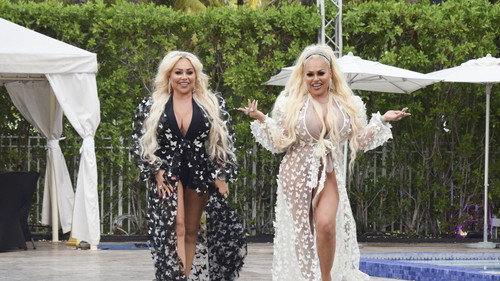 Darcey & Stacey Season 3 Episode 6 - Big Moves and Small Bikinis