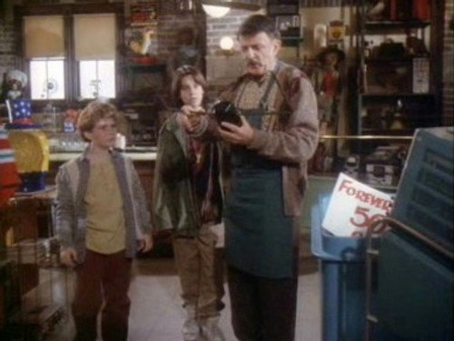 Eerie, Indiana Season 1 Episode 13 - The Hole in the Head Gang