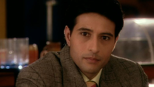 Mallika Makes Armaan Sign still