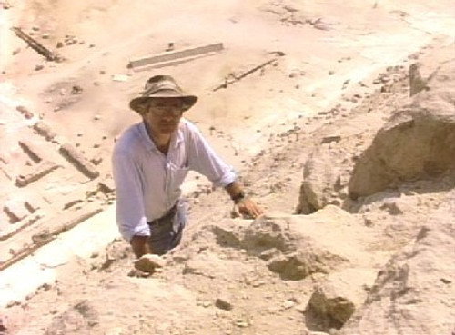 NOVA Season 20 Episode 1 - The Hunt for Saddam's Secret Weapons