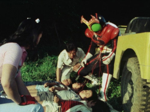 Kamen Rider Season 5 Episode 16 - The Bloodsucking Bubunger's Demonic Present!