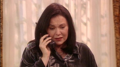 Roseanne Season 9 Episode 10 - Home is Where the Afghan Is