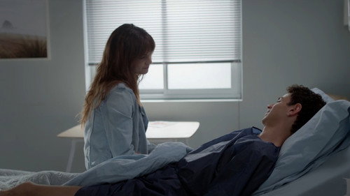 Episode 1075 still