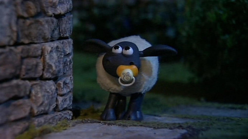 Shaun the Sheep Season 1 Episode 12 - Little Sheep of Horrors