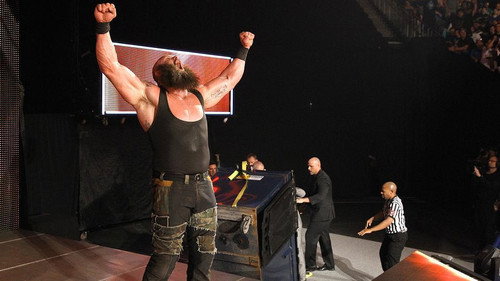 Raw Season 25 Episode 17 - April 24, 2017 (Kansas City, MO)