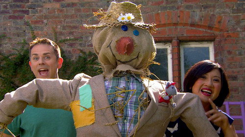 Show Me Show Me Season 5 Episode 3 - Scarecrows and Statues