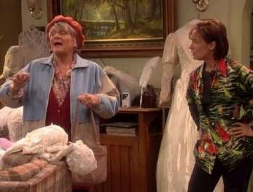 Roseanne Season 8 Episode 22 - Ballroom Blitz