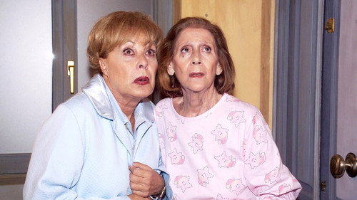 Aquí no hay quien viva Season 1 Episode 9 - Érase una de miedo
