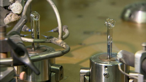 How It's Made Season 9 Episode 2 - Boomerangs, Barbeques, Pinball Machines, Strobe Lights