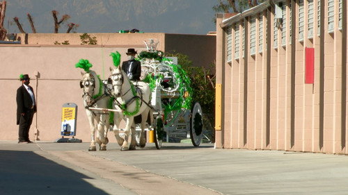 Storage Wars Season 14 Episode 1 - You Can Lead A Horse To A Locker, But You Can't Make Him Bid
