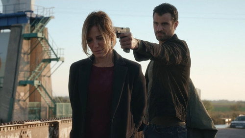 Episode 819 still