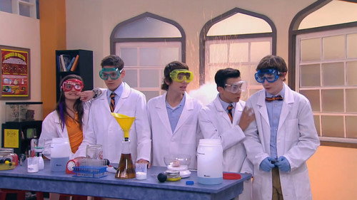 Every Witch Way Season 1 Episode 2 - The Big Rescue