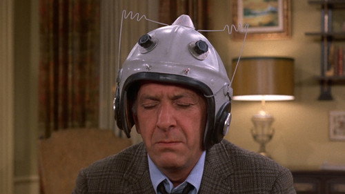 The Odd Couple Season 2 Episode 23 - Psychic, Shmycic